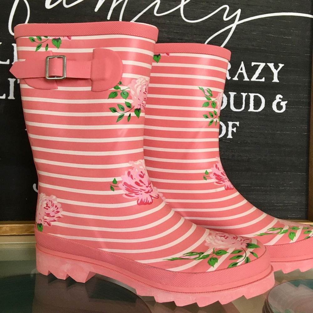 Journee Collection Seattle Rain Boots Size 6.5 NEW